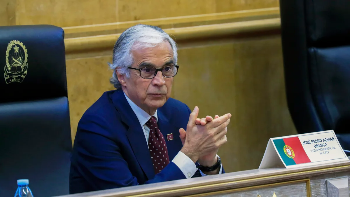 Aguiar-Branco avisa que inquérito a Luís Neves tem os limites da lei, Ventura rejeita “bloqueios”