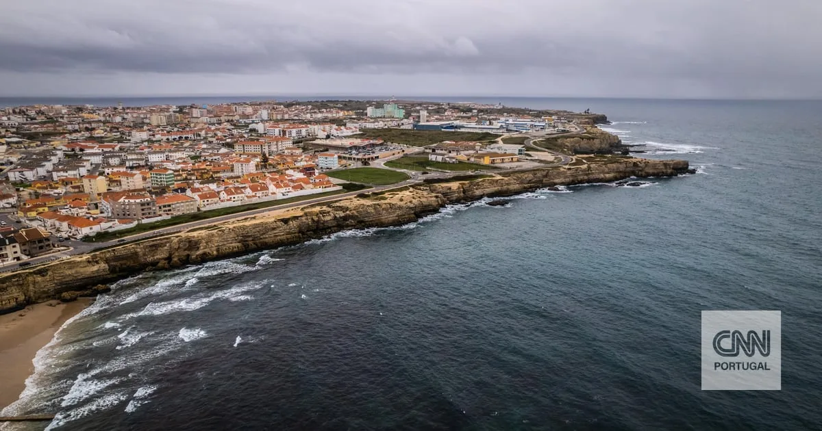 Assalto à mão armada termina com roubo de carro em Peniche