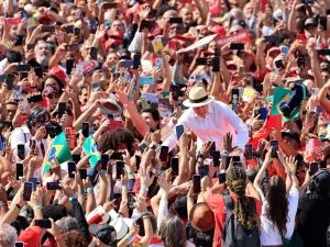 PT afirma que lançamento de campanha de Lula em SP teve 40 mil pessoas