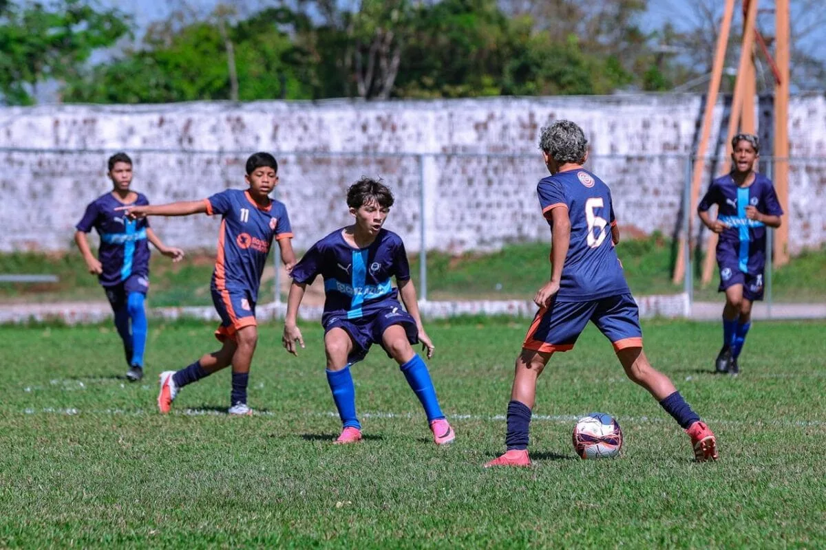 Favoritos avançam e semifinais do Estadual Sub-13 estão definidas
