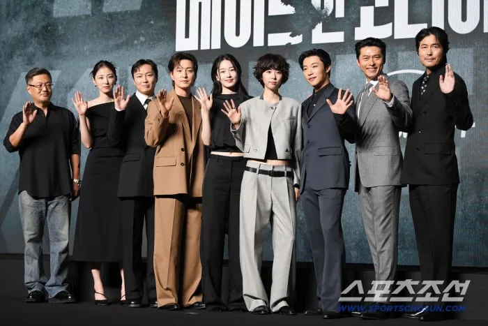 [SC현장] "잘 봐, 이게 형들의 싸움이야"…'메인코2' 고독해진 현빈이 돌아왔다(종합)