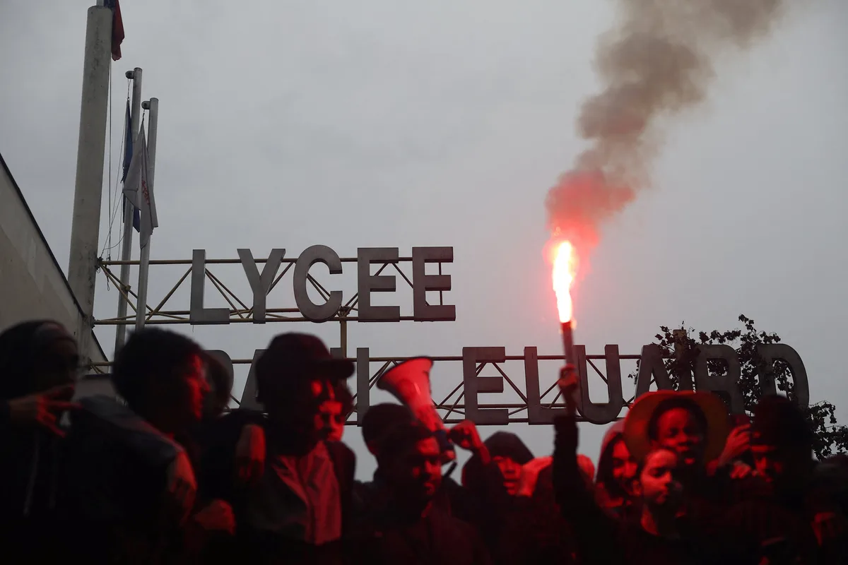 Francia se prepara para nuevas protestas estudiantiles en todo el país para exigir mejoras en las condiciones de las escuelas