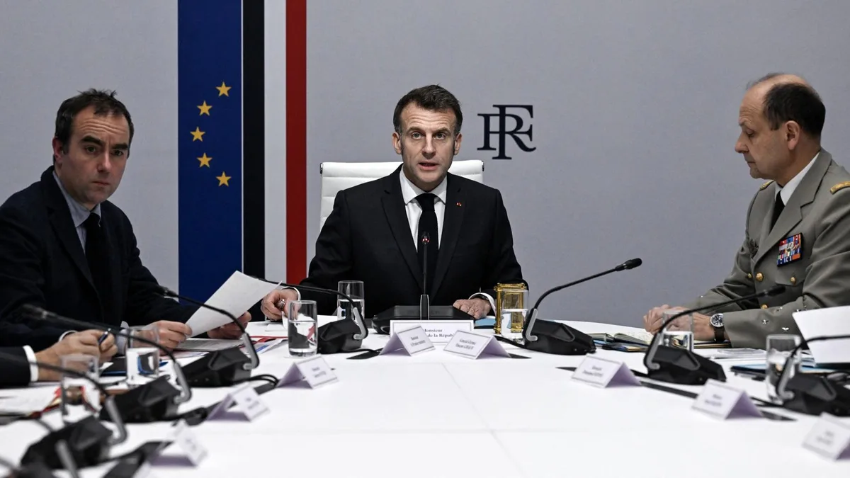 Sous pression, Macron va recevoir les partis pour discuter (notamment) de la flambée des prix