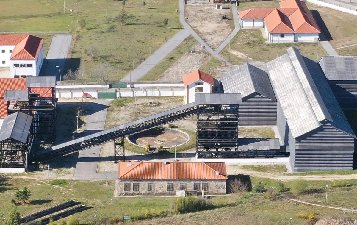 Portugal tem 6400 toneladas de urânio no subsolo e recusa avaliar quanto valem