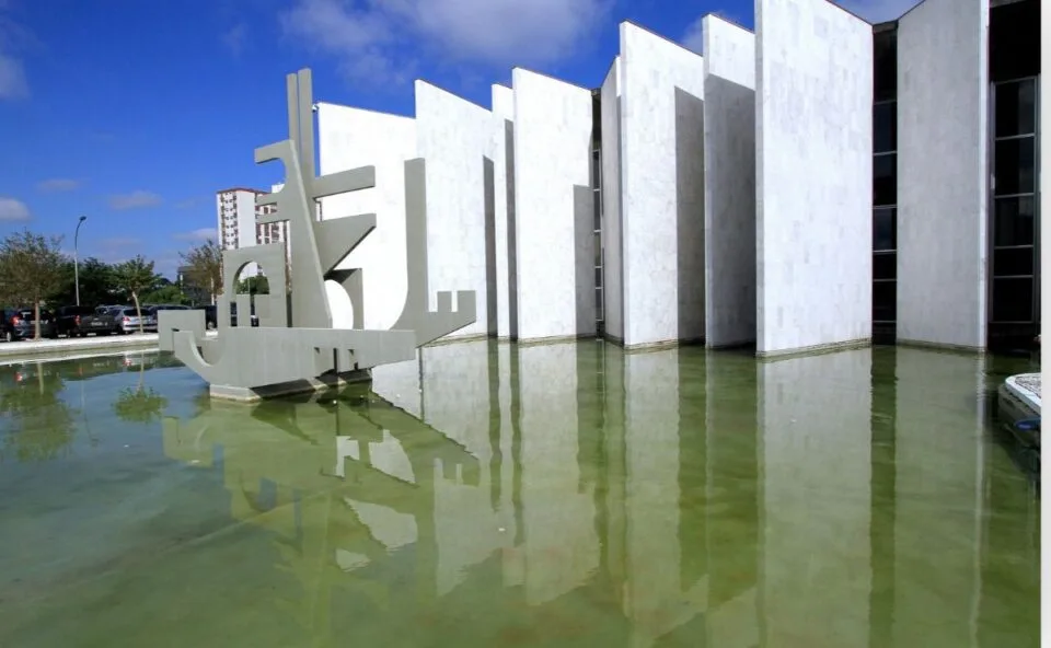 TCE diz que acúmulo de cargo público com função de secretário é proibida