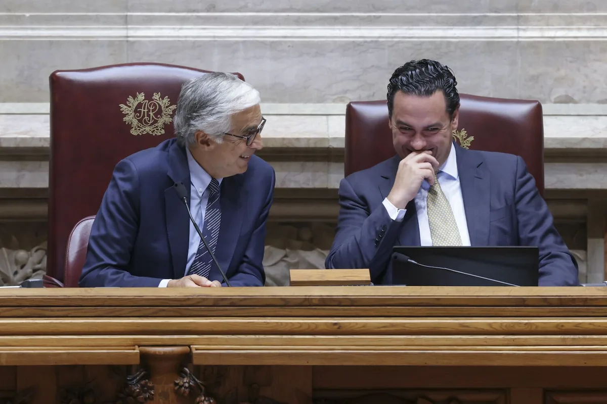 Aguiar-Branco não deixa Ventura falar e cita… Ventura: “Isto não é uma bandalheira”