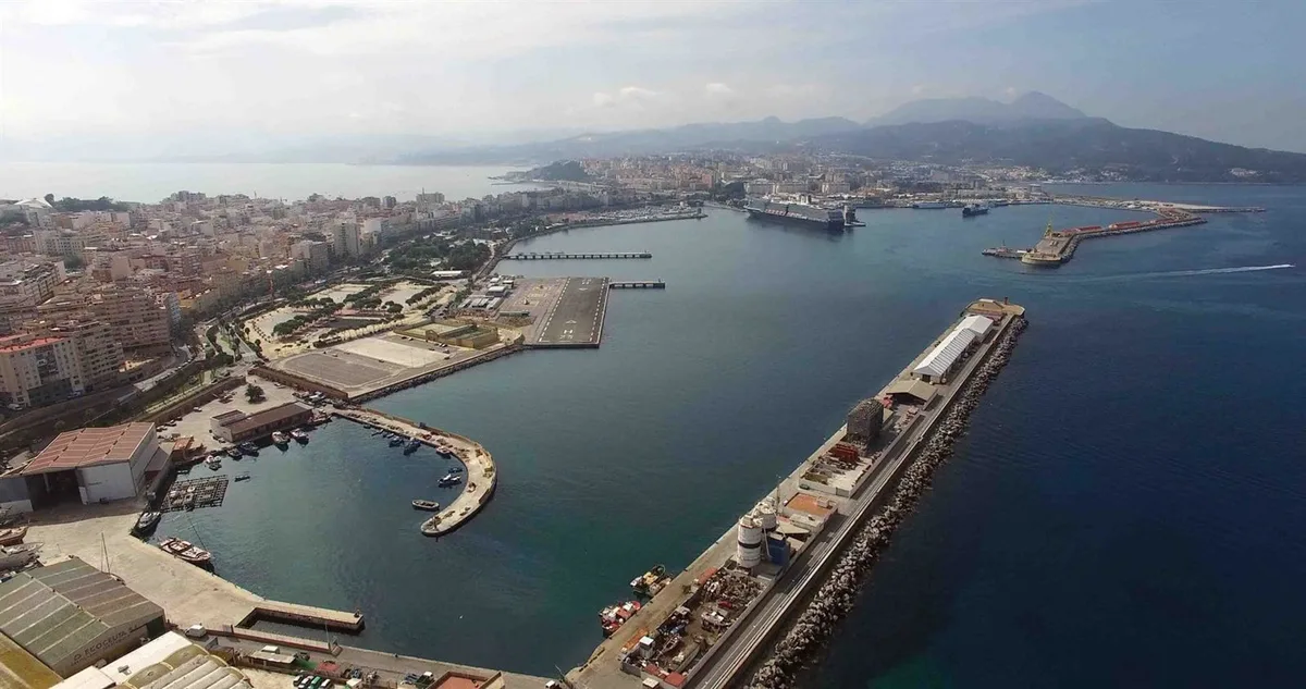 Los trabajadores de Ceuta afectados por un ERTE podrán cobrar el paro íntegro y sin gastarlo
