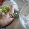 Licença parental até oito meses, subsídio para prematuros ou proteção a monoparentais. As propostas dos partidos