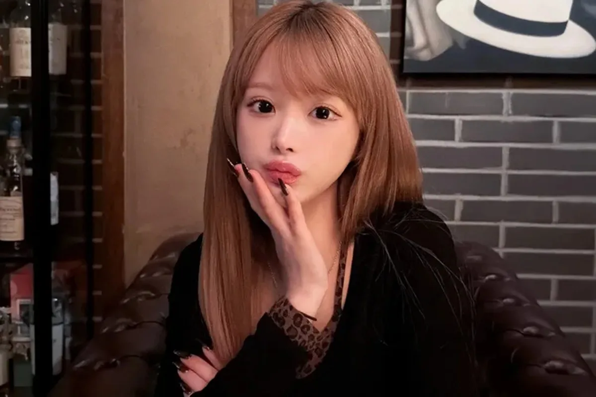 Influencer morre em transmissão ao vivo após caso com grupo de k-pop