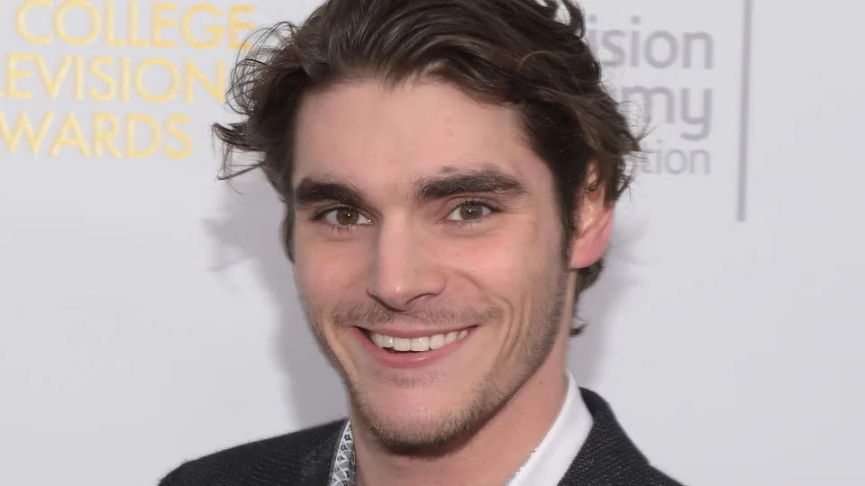 RJ Mitte, Walter White’s Son On ‘Breaking Bad,’ Dies At 34