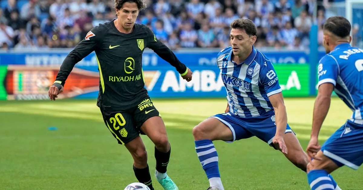 Con el Cuti y Giuliano titulares, el Atlético ya juega ante el Alavés por LaLiga