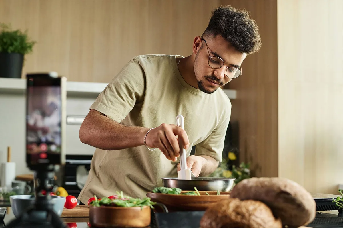Women Used to Do All the Cooking. Some Men Are Flipping the Script.