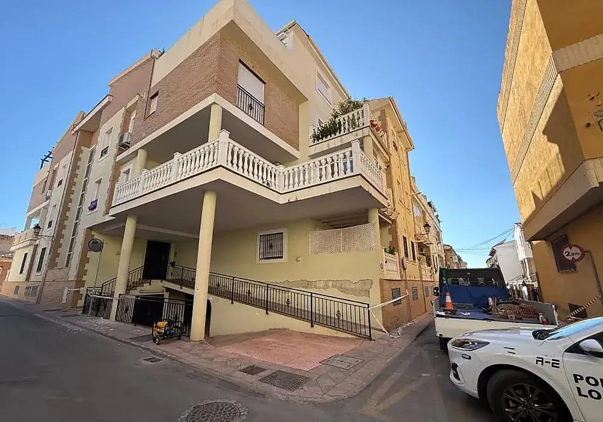 Desalojan un edificio en Armilla (Granada) por los daños de los terremotos