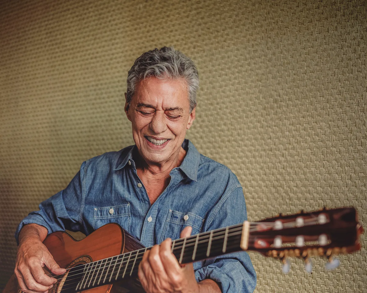 Funkeiros que reinventaram clássicos de Chico Buarque em versão ousada