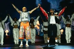 Chris Brown & Usher Extend R&B Tour With More Stadium Shows: ‘The Love Has Been Unreal’