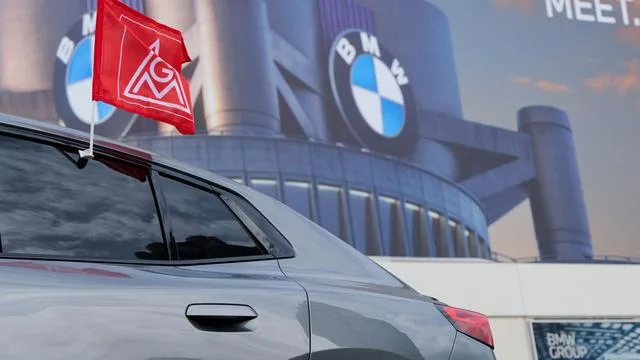 Gewerkschaften: Tausende aus Autoindustrie demonstrieren in Bayern