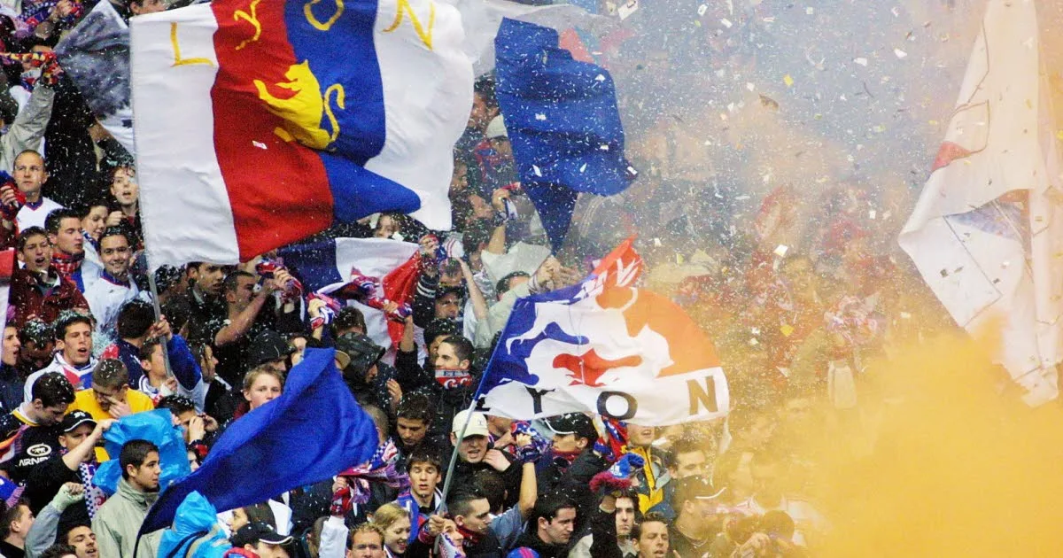 Football. Un club allemand interdit à ses fans de sauter : mais d'où vient le "Qui ne saute pas n'est pas lyonnais" ?