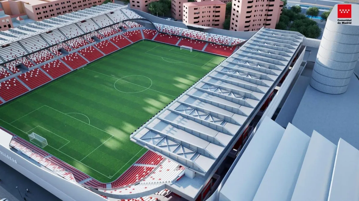 Ayuso no derribará el estadio del Rayo Vallecano: el plan es construir un parking y una zona comercial y que vuelva a ser como en 1955 para aumentar el aforo