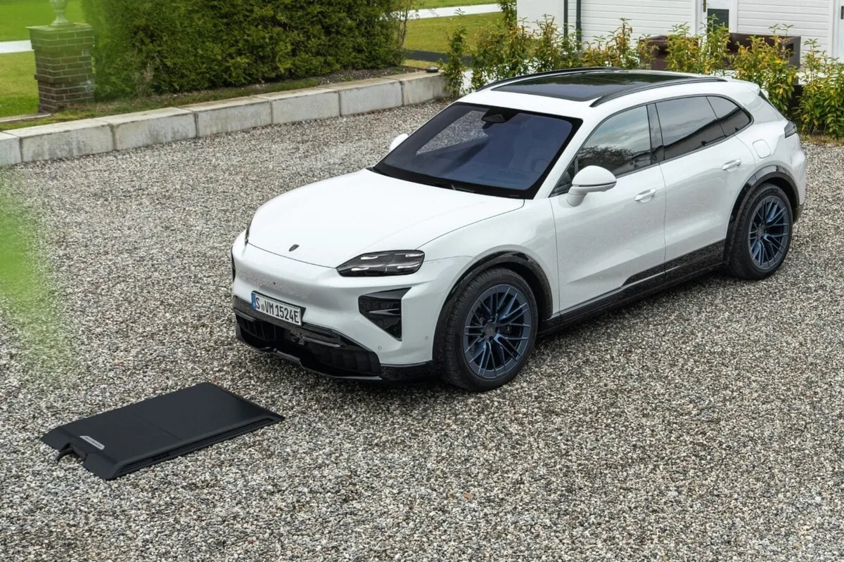 8 000 € pour dire adieu aux câbles : le Porsche Cayenne offre désormais la recharge par induction
