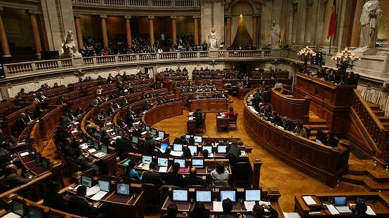 Casas, terrenos, carros e investimentos: os negócios recentes de três secretários de Estado