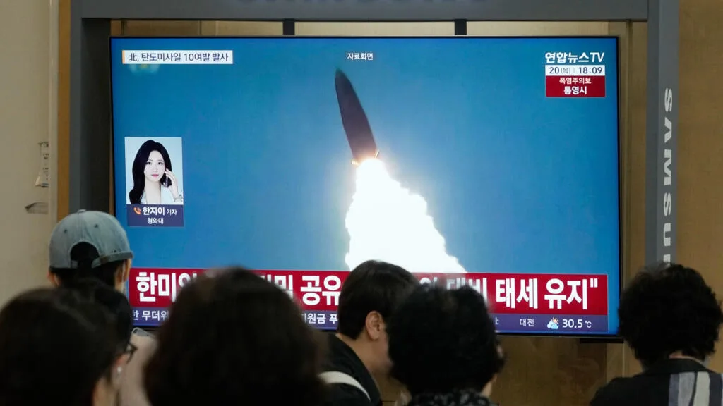 La Corée du Nord tire de nombreux missiles balistiques après l’annonce de Trump d’une possible rencontre avec Kim Jong-un