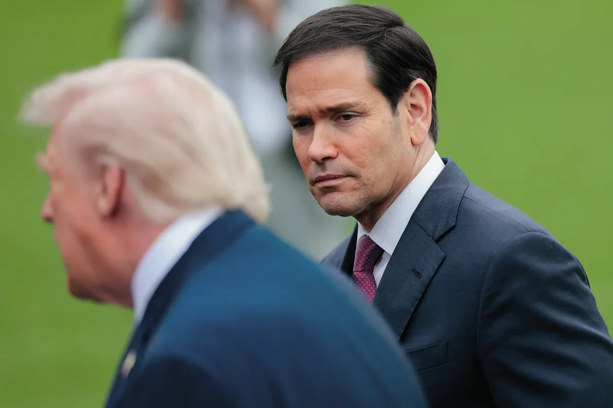 Marco Rubio e outros do gabinete de Trump viajaram em ‘avião isca’, suposto alvo do Irã