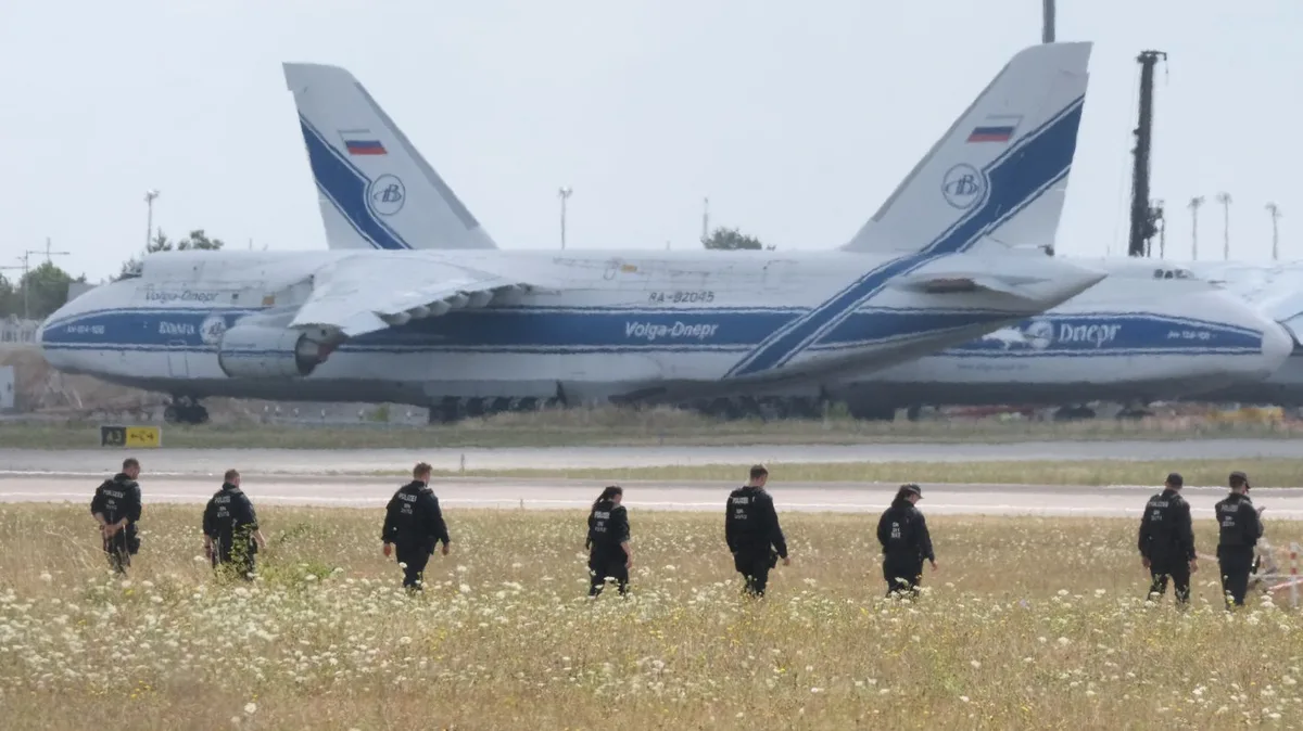 Drone explosif à l'aéroport de Leipzig : l'UE évoque un acte de "terrorisme soutenu par un Etat", la France convoque le chargé d'affaires russe à Paris