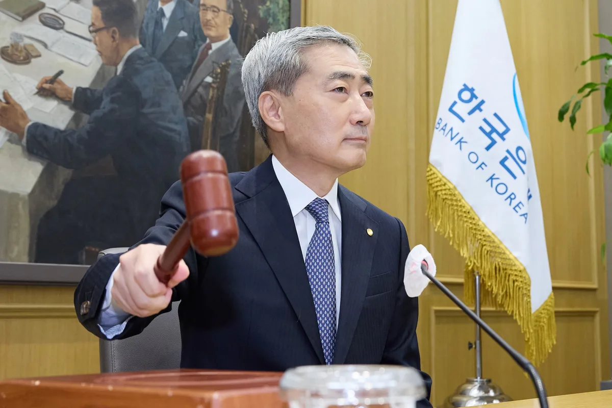 한은, 올해 성장률 전망 2.6%→3.3% 상향