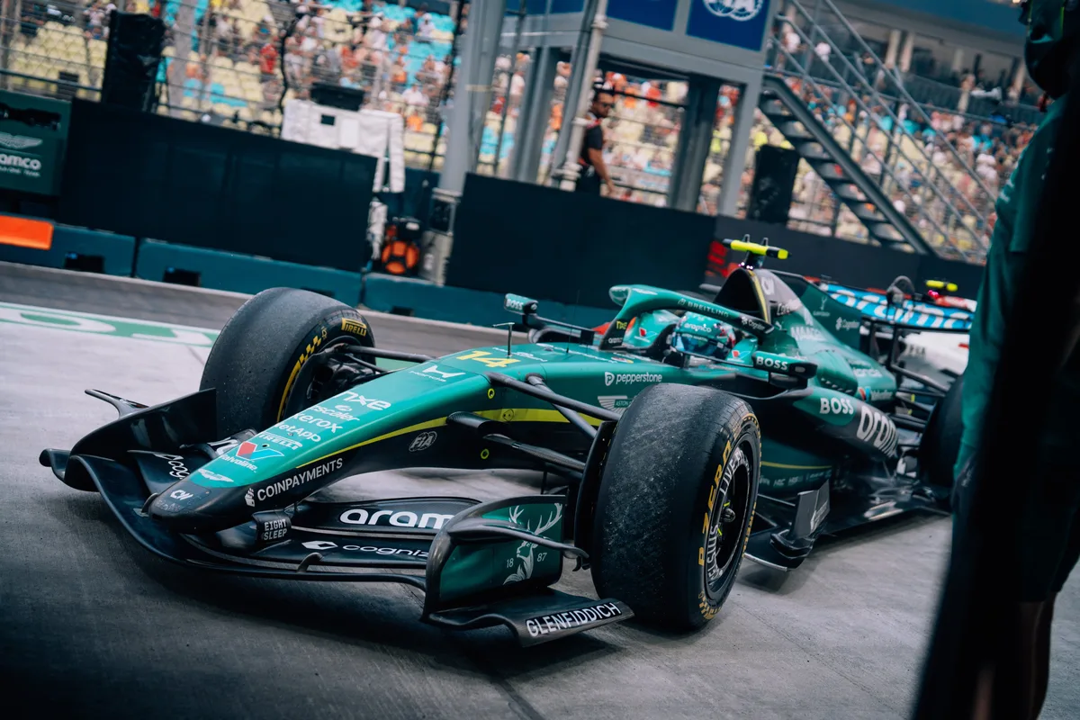 Clasificación sprint GP Singapur F1, en directo: puestos de Alonso y Sainz y pole position hoy, en vivo