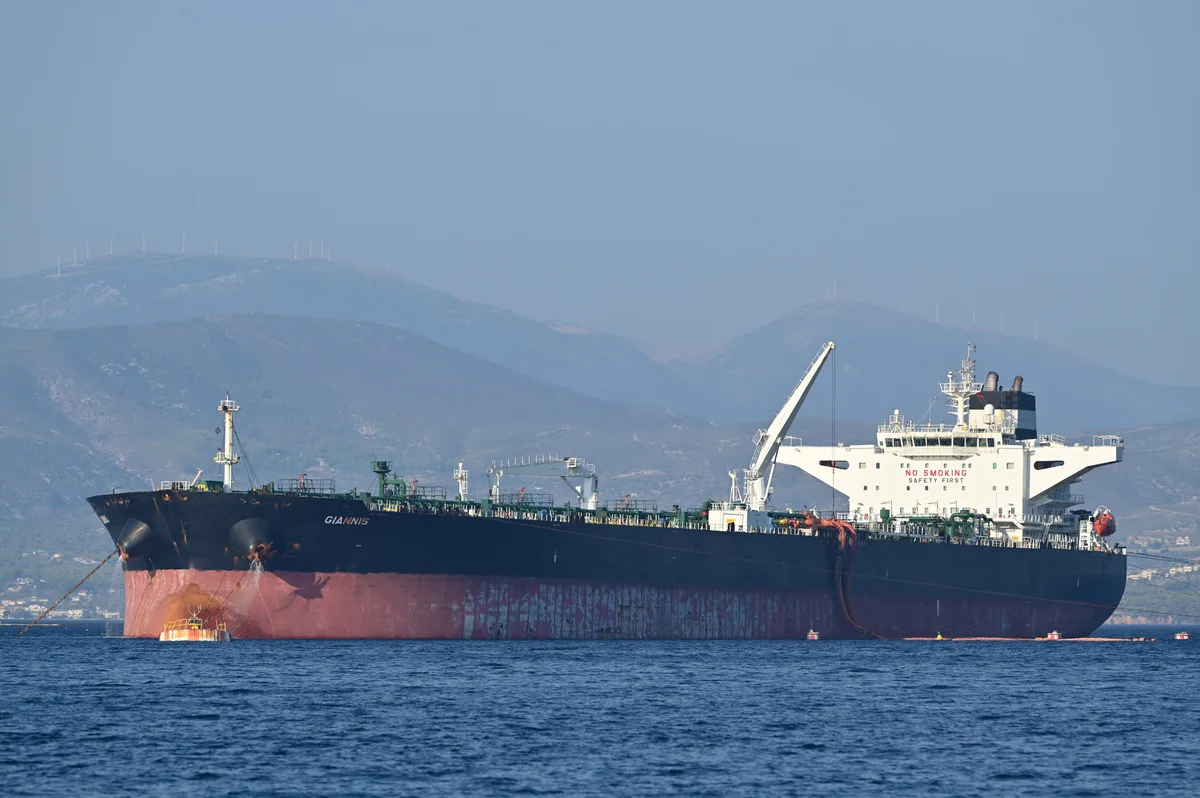 Alerta en Ormuz: Irán amenaza a 46 barcos y vuelve a poner en jaque una ruta clave del petróleo
