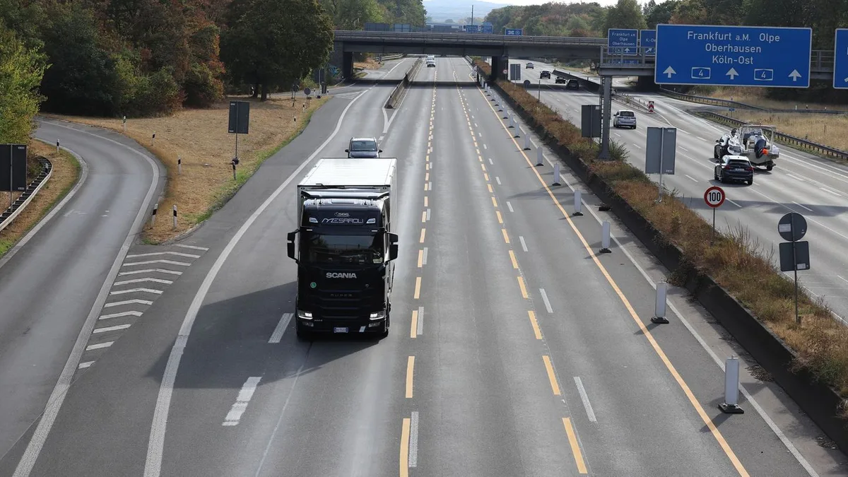 Niedrigwasser: ADAC: Staus bleiben trotz gelockertem Lkw-Fahrverbot aus