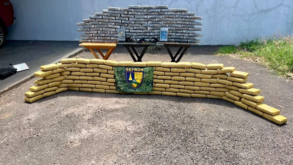 Três suspeitos morrem em confronto com a polícia e 237 kg de drogas são apreendidos em MT