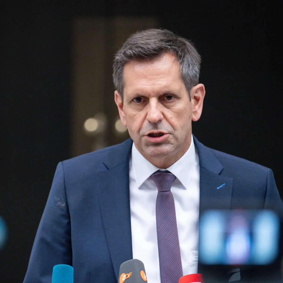 Deutsch-französische Verbrenner-Einigung - Niedersachsens Ministerpräsident Lies (SPD): Automobilindustrie muss Geld für Transformation verdienen