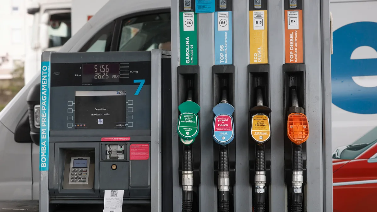 ⛽Combustíveis com tendência mista. Gasóleo desce 7,5 cêntimos e gasolina sobe 1,5 cêntimos na próxima semana