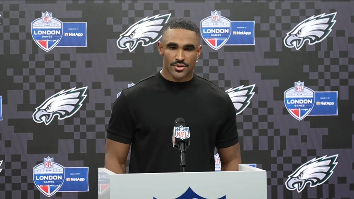 ‘It’s not my place’: Hurts on Eagles’ late-game time management
