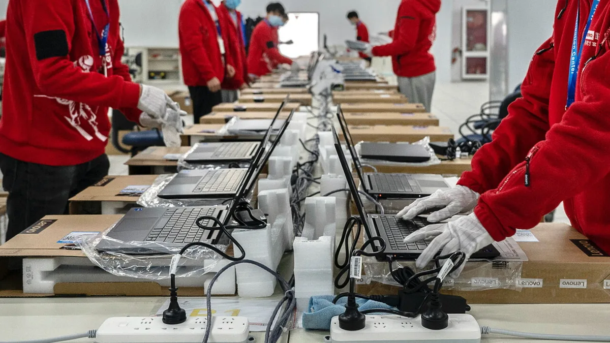 Electrónicos aceleran 187% mientras la inversión extranjera en autos cae 25.7%