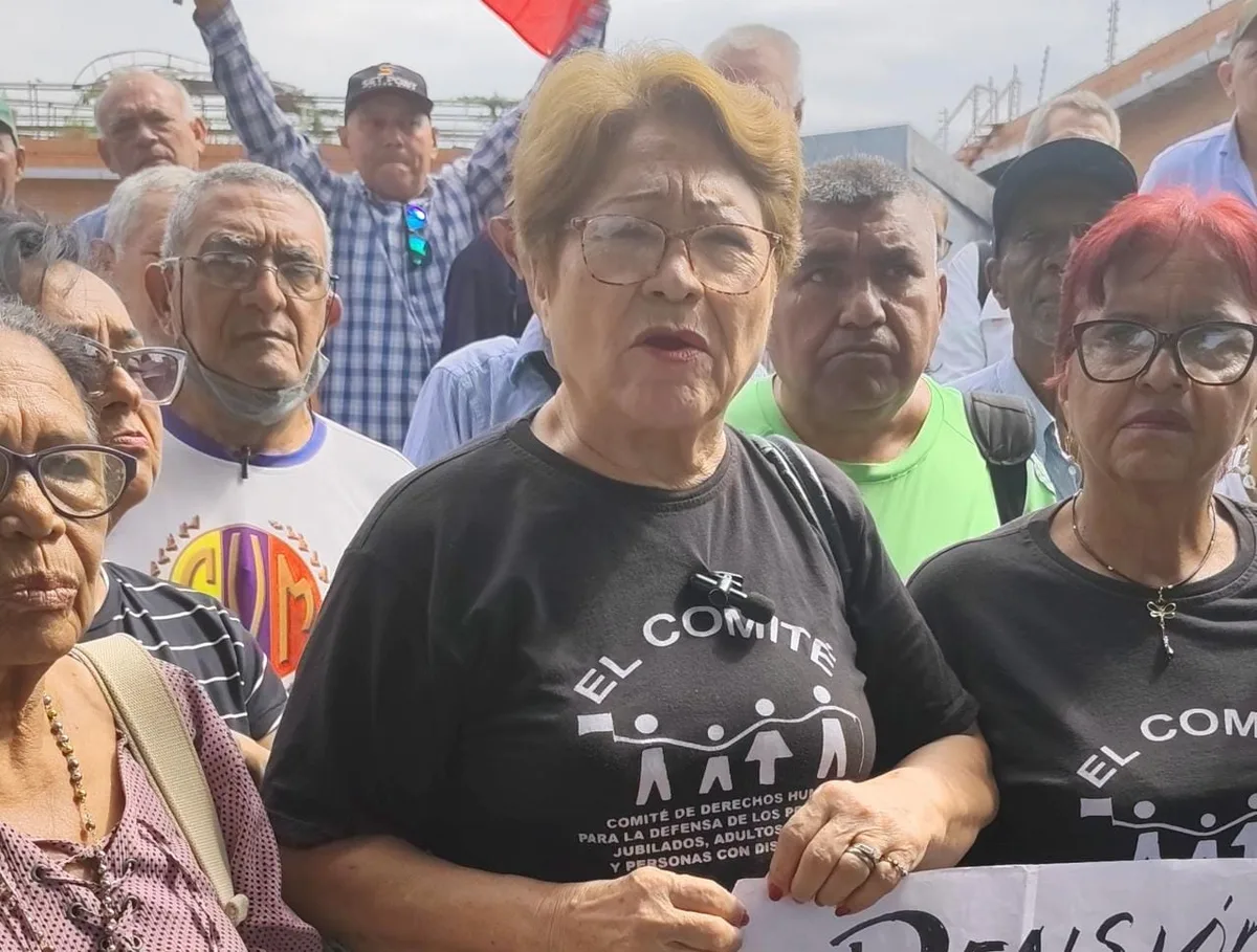 Adultos mayores denuncian que sobreviven con una pensión de $0,17 y exigen ser incluidos en la mesa de diálogo