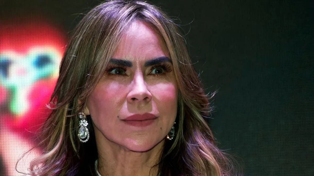 Aylín Mujica, destrozada, explica qué hará con las cenizas de su hijo tras su trágica muerte a los 30 años