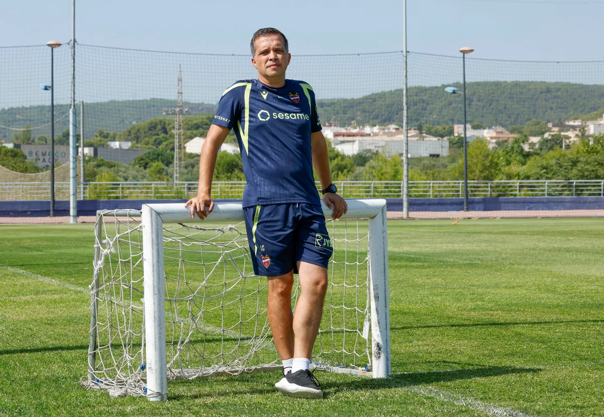 Luis Castro: “Si tuviera un jugador joven por desarrollar, apostaría por el Levante”