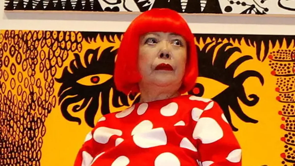 Por qué Yayoi Kusama fue más vanguardista que Warhol y terminó convirtiéndose en el ícono pop más fotografiado de los museos del mundo