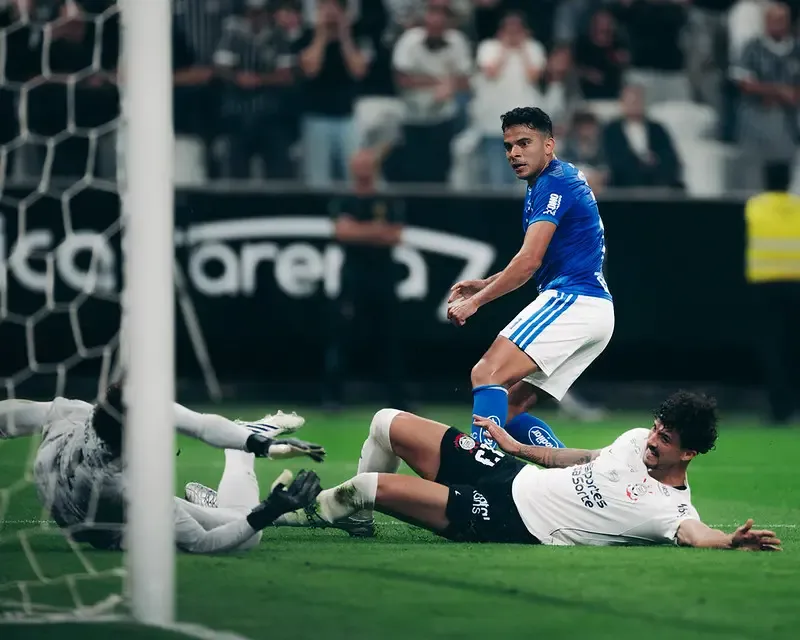 Corinthians x Cruzeiro: acompanhe o tempo real da partida da 23ª rodada do Brasileirão