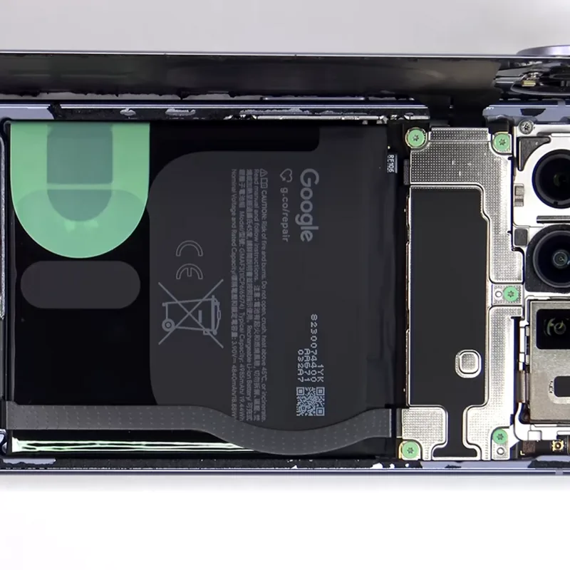 Actualité : Pixel 11 : cinq petites vis vertes qui témoignent de l’attention portée par Google à la réparabilité