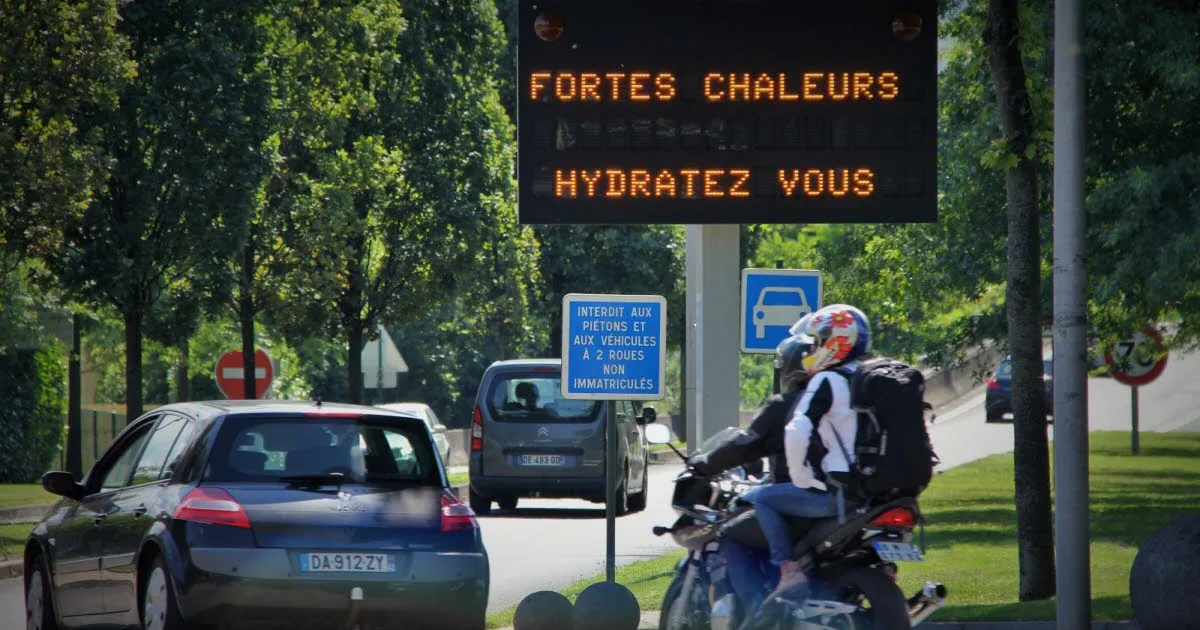 Loire. Jaunes, orange ou rouges... dix vigilances canicule depuis mai : ont-elles encore un sens ?