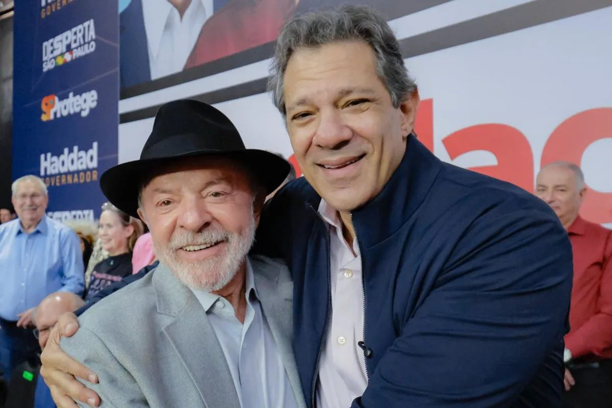 Lula diz que Haddad tem potencial para sucedê-lo, mas falta ser líder