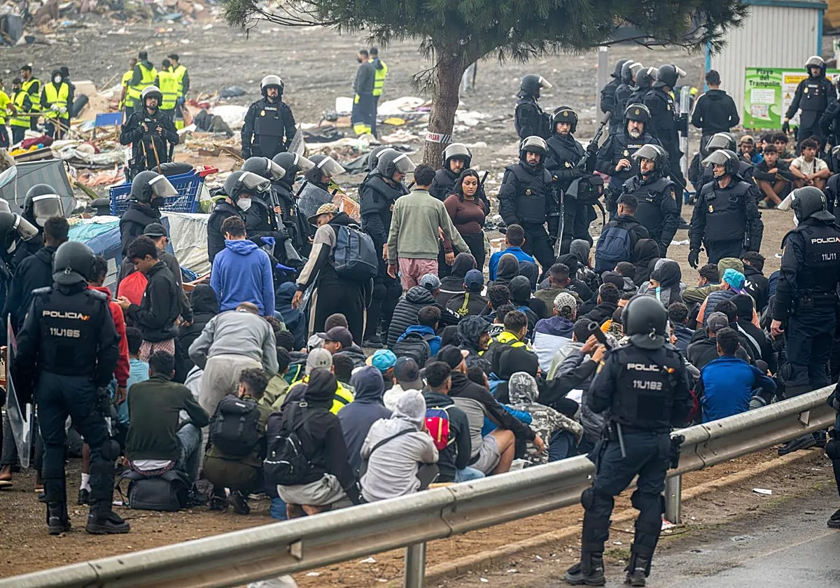 Dos tercios del país aplicarían el estado de excepción en Ceuta tras la invasión