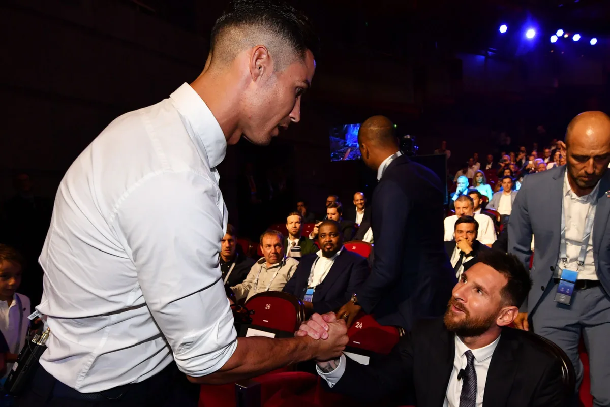 Cristiano Ronaldo apoia Messi em desabafo sobre morte do pai