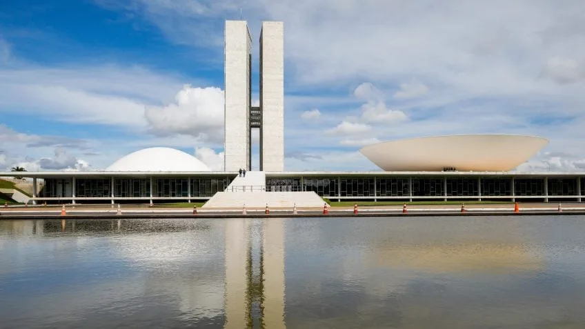 PL tem quase o dobro de candidatos ao Senado que o PT