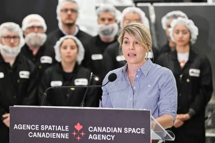 Canada recruits dozens of foreign scientists and researchers, many from U.S.