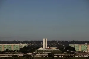 Governo deve prever superávit ‘efetivo’ entre R$ 18 bilhões e 20 bilhões em 2027
