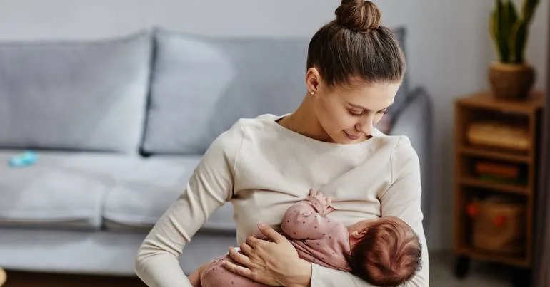 Licença parental alargada aprovada na comissão